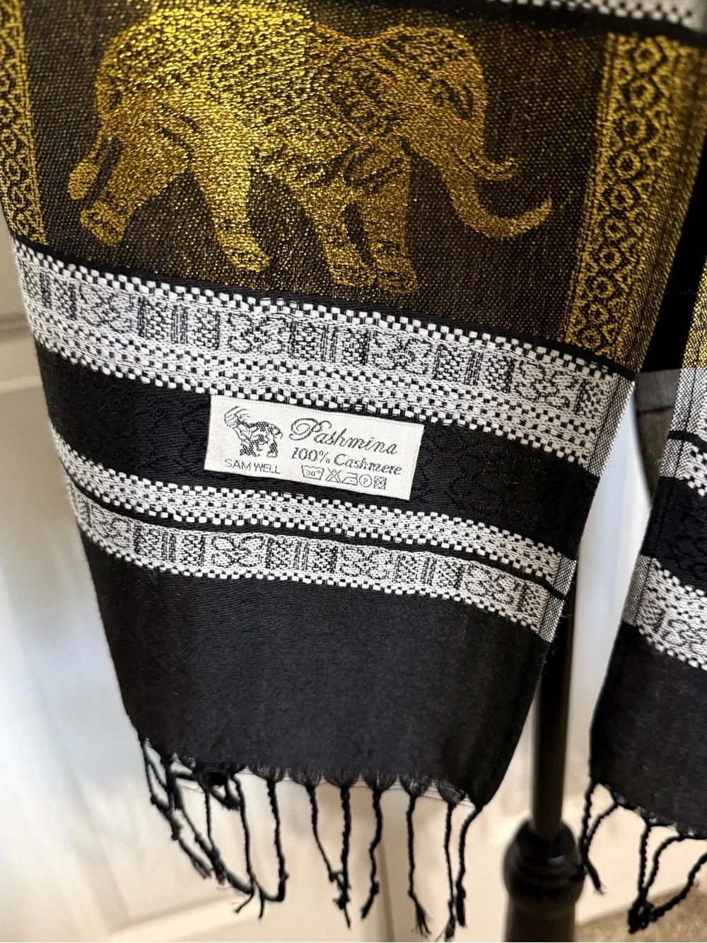 Pashmina Sam Well 100% Cashmere Wrap Scarf with fringe Chang Lai Thai Elephants